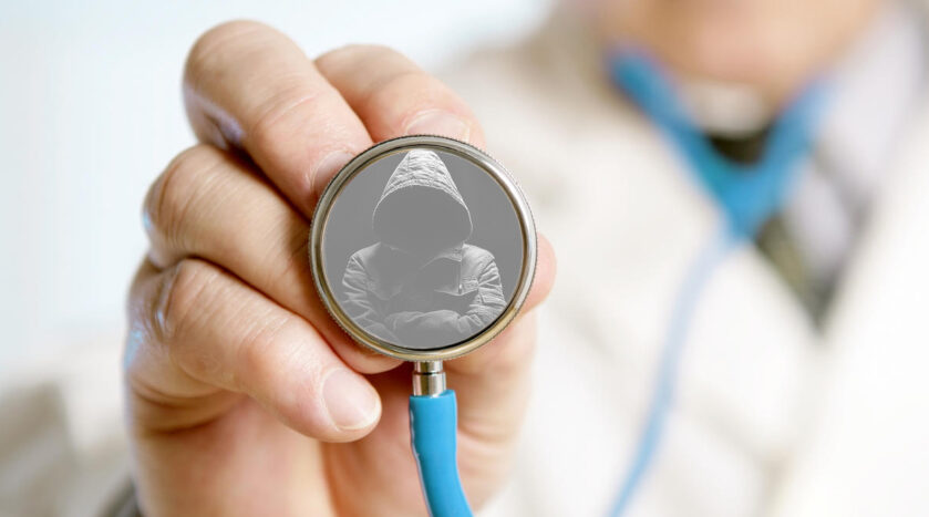Ataque hacker a sistema de saúde americano expõe dados médicos de 30 mil pacientes